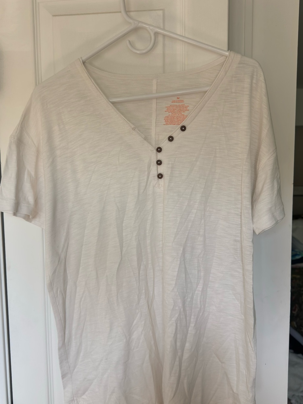 Knox Rose White V‑Neck Tee with Subtle Henley Detail